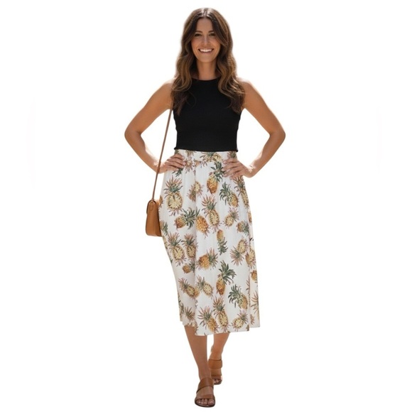 Her Destiny Dresses & Skirts - Her Destiny Pineapple Print Women's Skirt Size Large